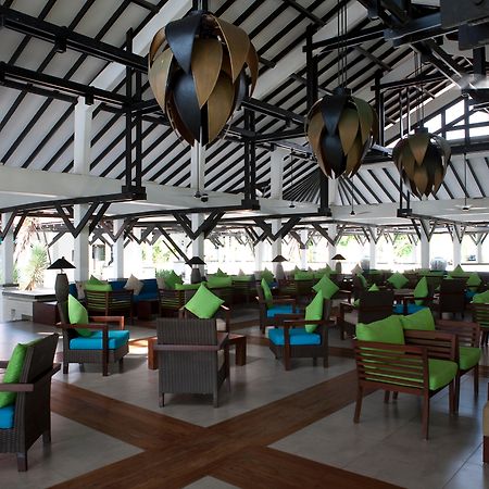 Club Hotel Dolphin Negombo Exterior foto