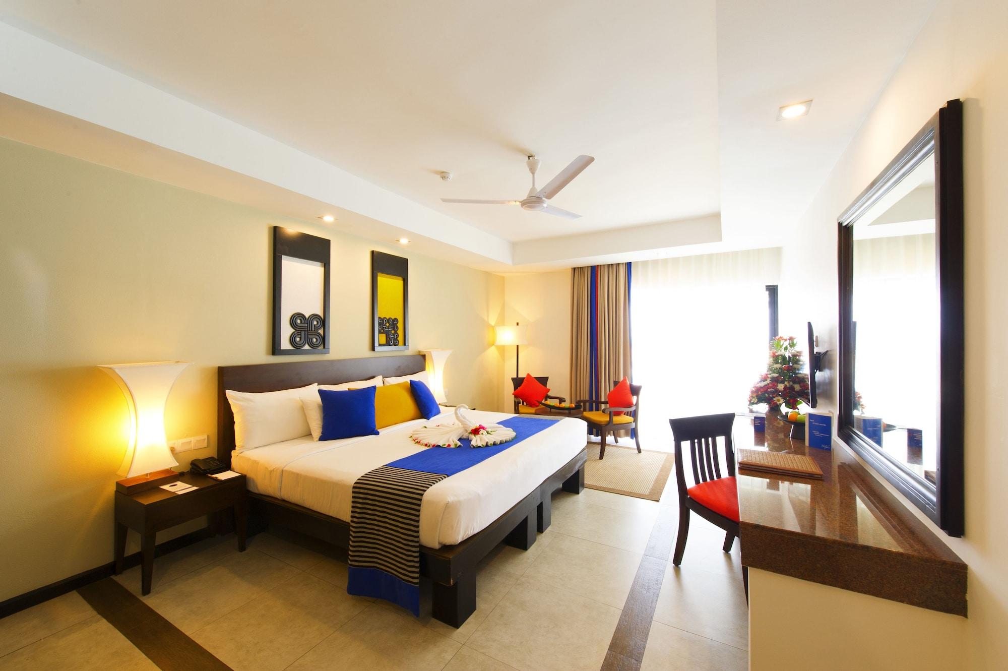 Club Hotel Dolphin Negombo Exterior foto