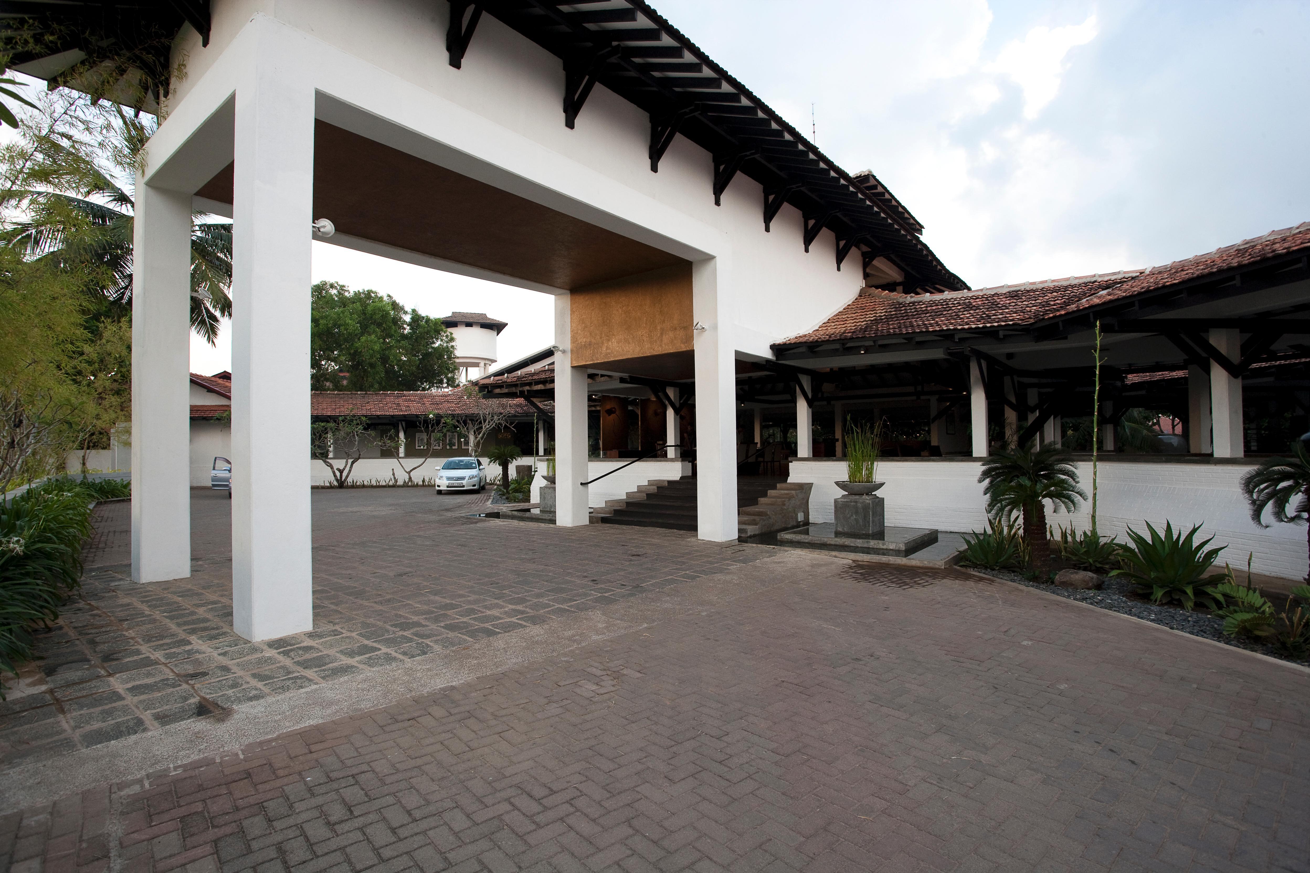 Club Hotel Dolphin Negombo Exterior foto