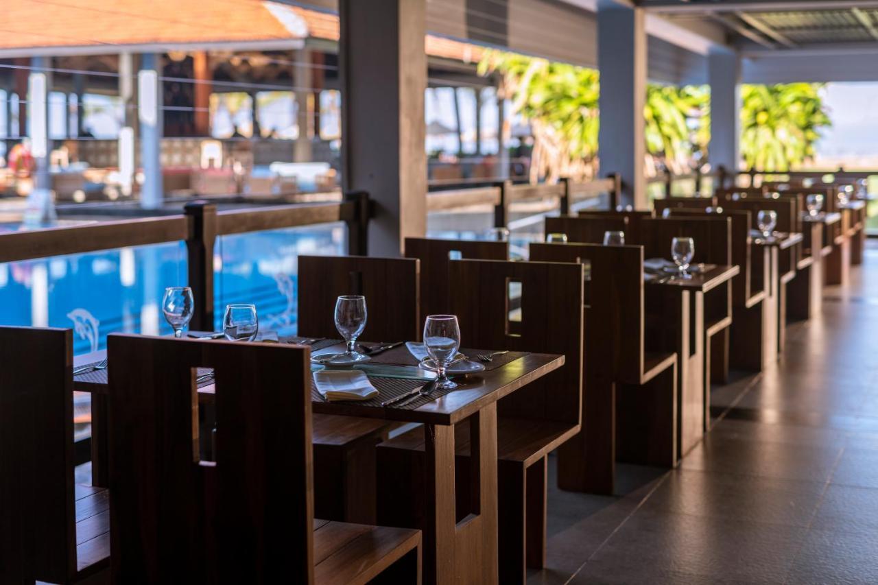 Club Hotel Dolphin Negombo Exterior foto
