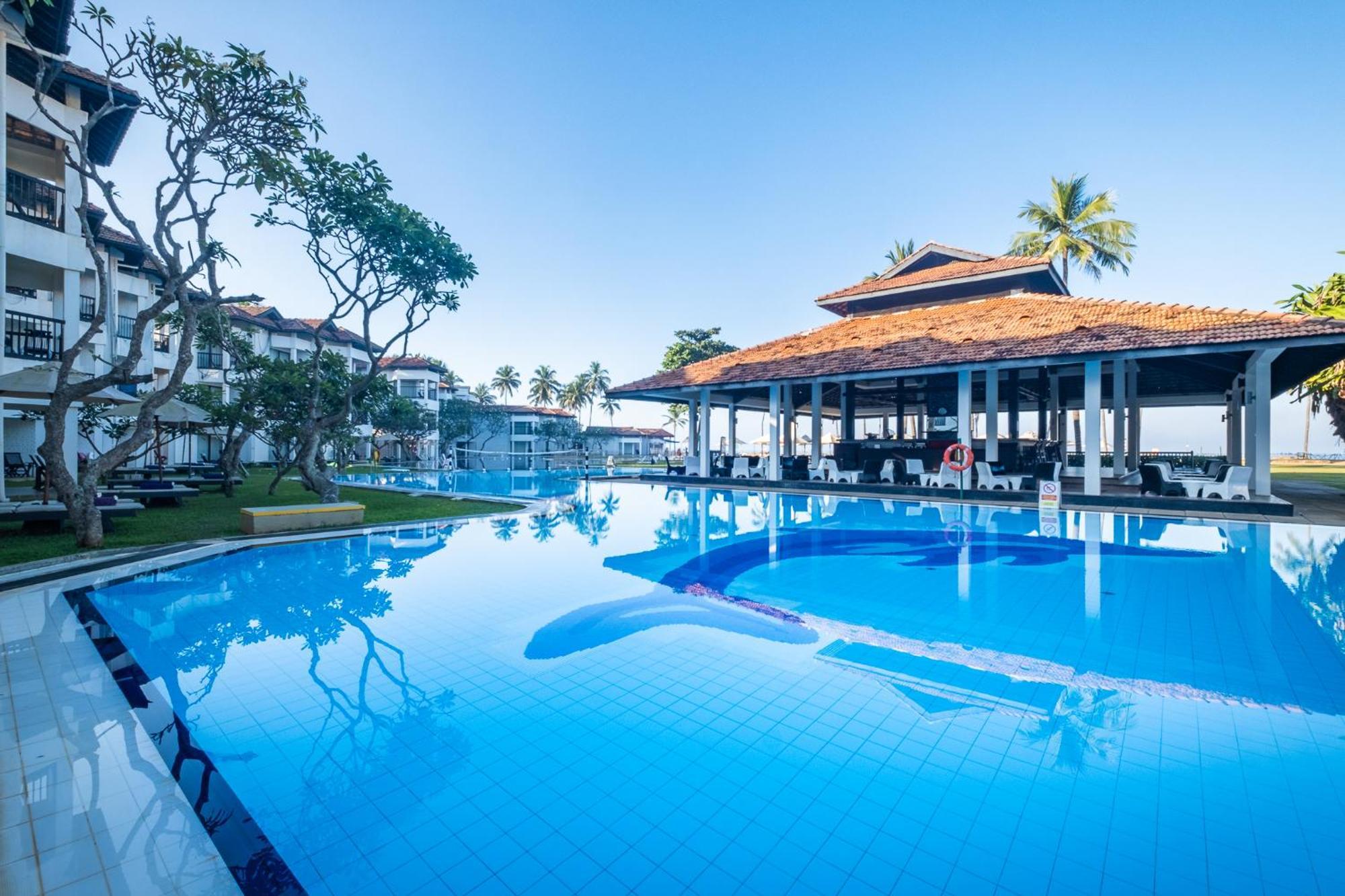 Club Hotel Dolphin Negombo Exterior foto